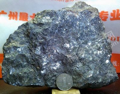 銀白色金屬礦石的常見(jiàn)種類(lèi)與識(shí)別特征