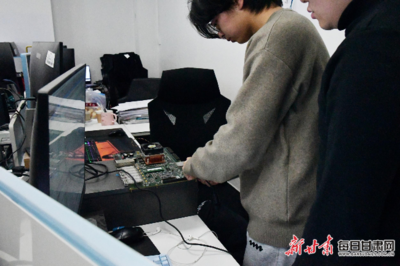 《從“方寸之間”看中國集成電路設計的崛起與挑戰》